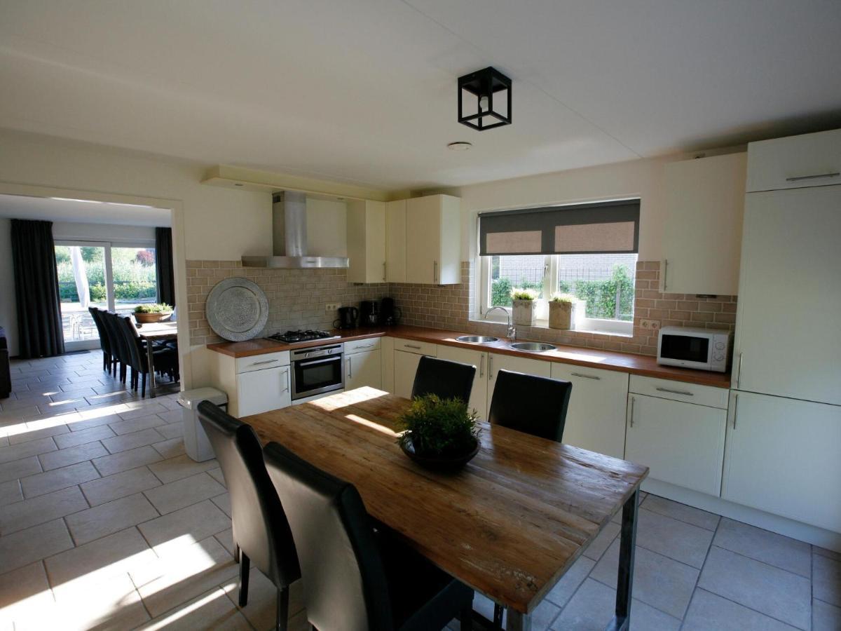 Lush Holiday Villa At Lovely Location In Zeewolde Eksteriør bilde